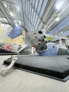 Sharma Climbing Madrid thumb 5